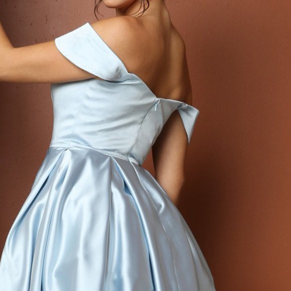 NEW LIGHT BLUE A-LINE SILHOUETTE OFF THE SHOULDER SLEEVELESS SATIN DRESS NX R773 - Picture 8 of 9
